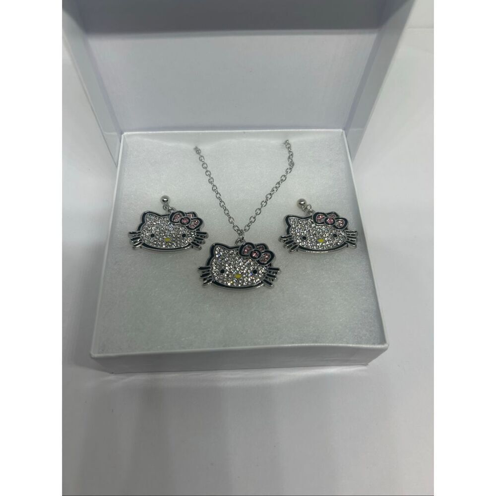 Hello Kitty Adjustable Necklace And Earrings